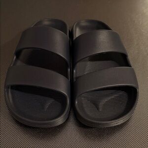 Bombas women’s black sandals size 9